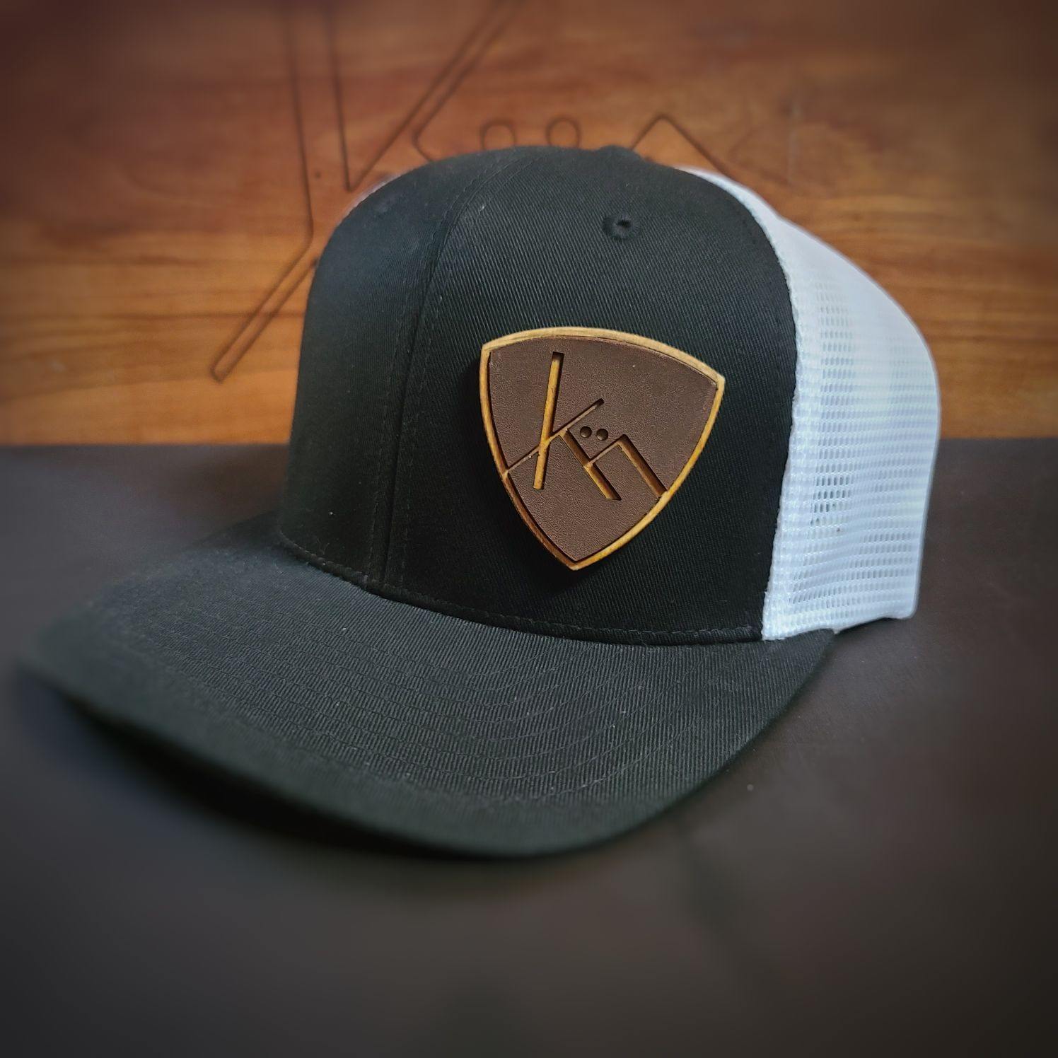 Hats | Snapback Trucker | Black/White - Kühn - Products For Men