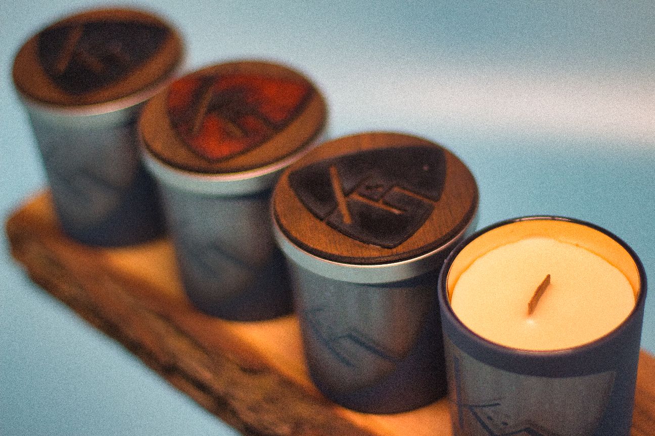 Pure Beeswax Candle 8oz | Driftwood - Kühn - Products For Men