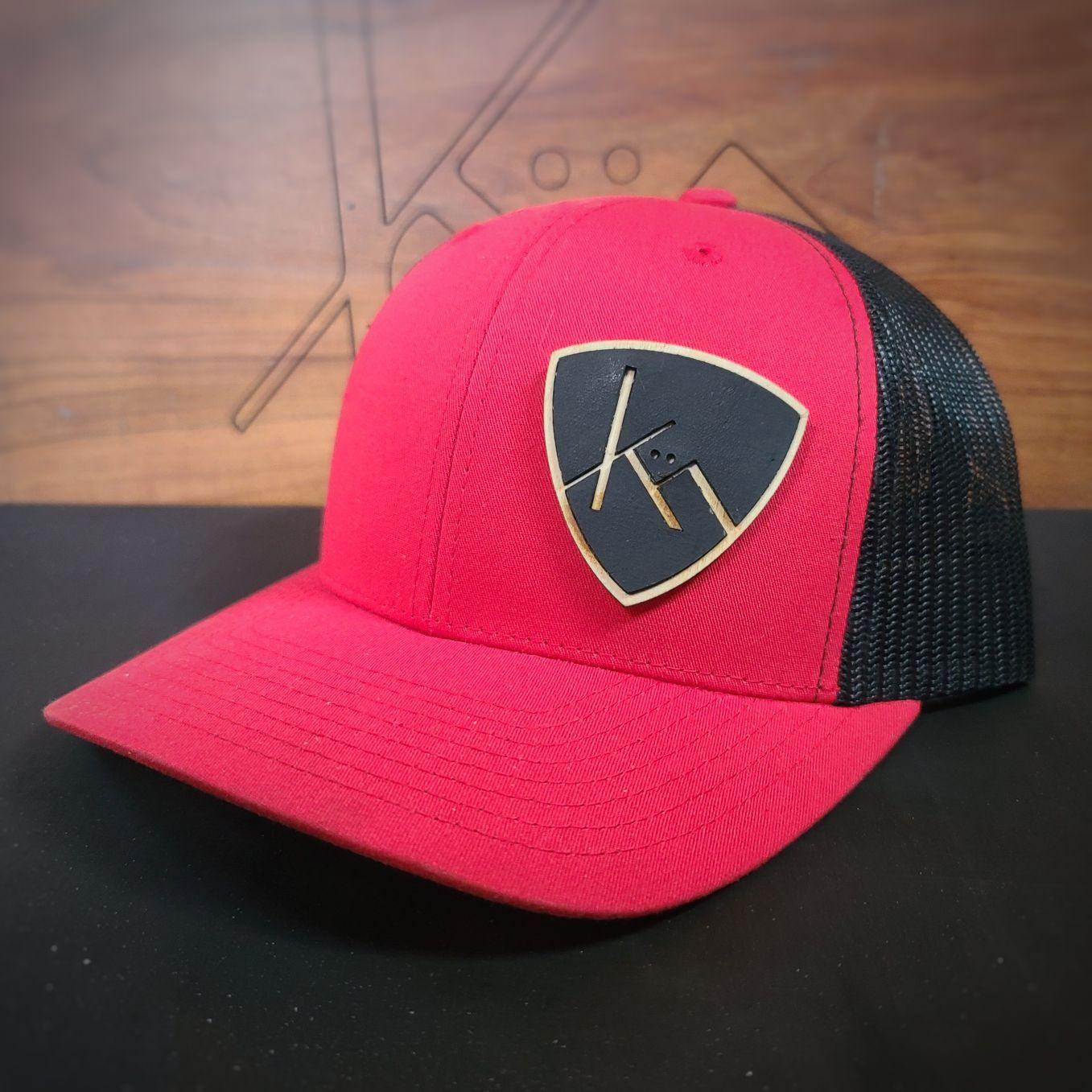 Hats | Snapback Trucker | Red/Black.
